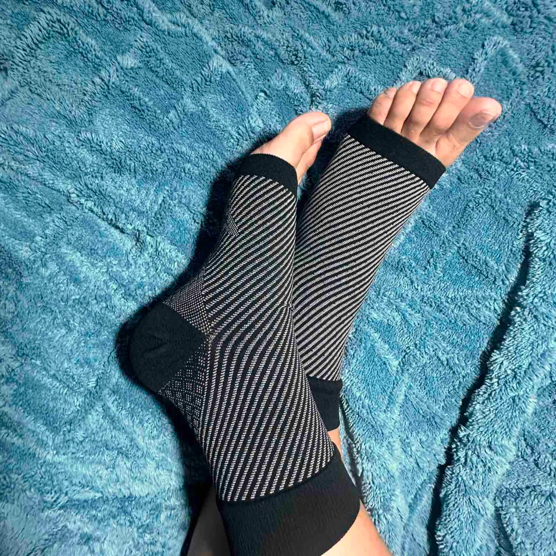 Foot & Ankle Sleeve Compression Socks - Image 4