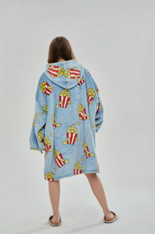 Oversized Winter Hoodie Blanket - Image 11